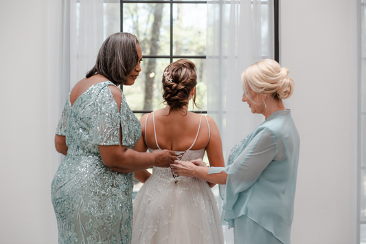 How to be the perfect Mother of the Bride