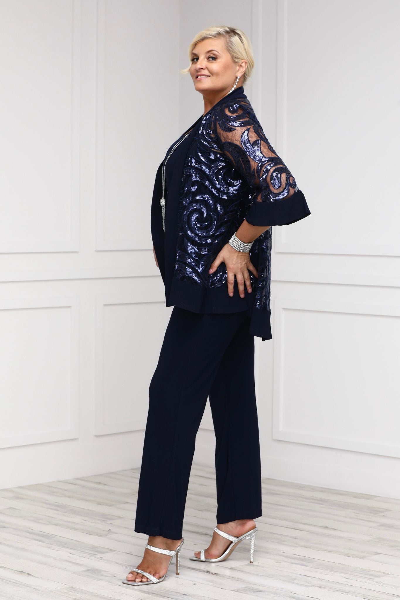Women's Plus size 2 Piece Sequin Net lace Pantsuit with Necklace