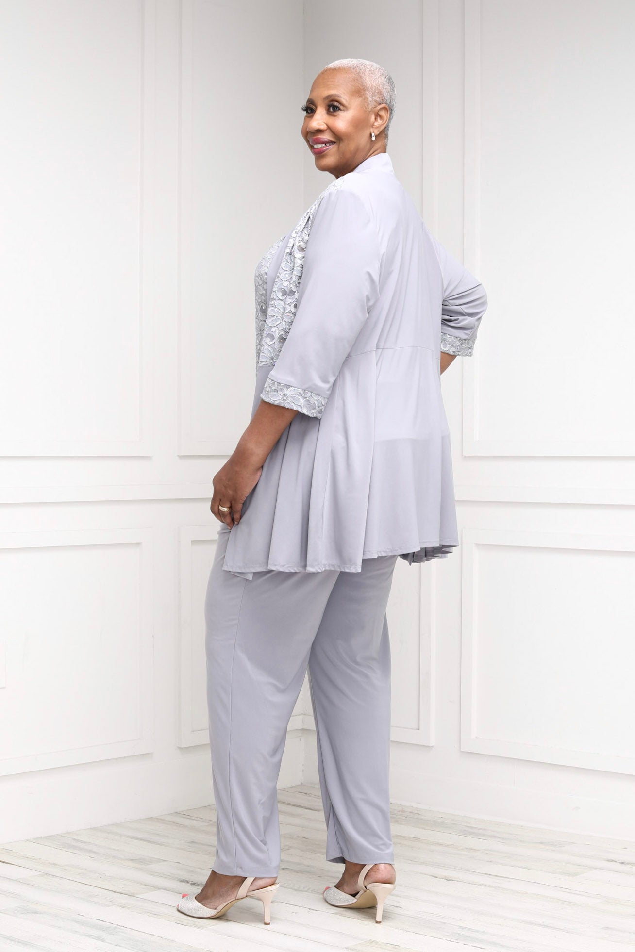 R&M Richards Women's Plus Size Beaded neck 2 Piece Pant Suit